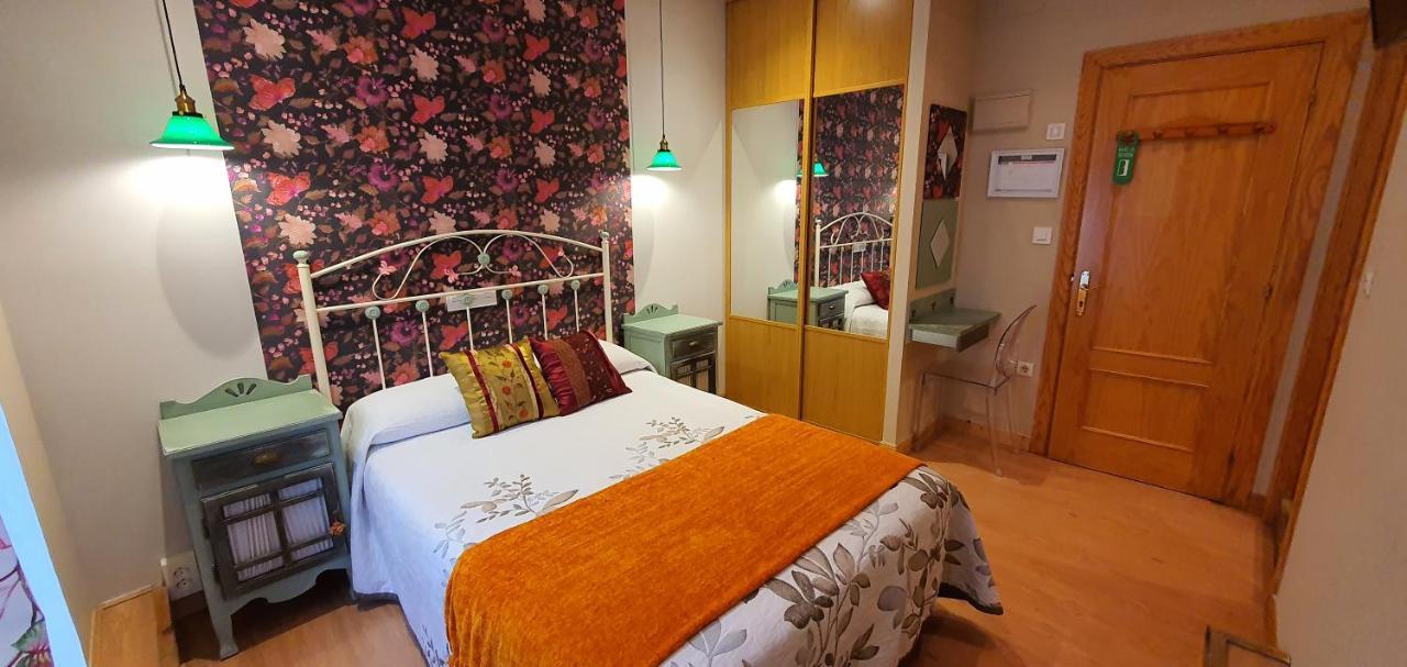 Hosteria Villa De Castro Кастро-Урдиалес Екстериор снимка