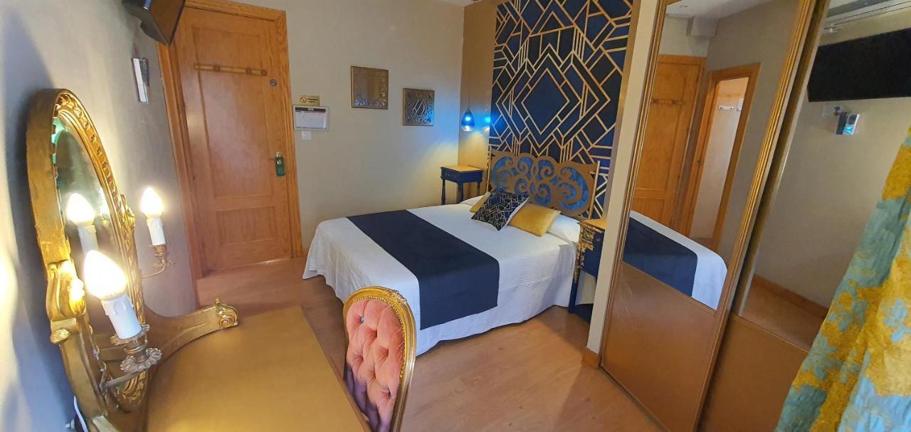 Hosteria Villa De Castro Кастро-Урдиалес Екстериор снимка