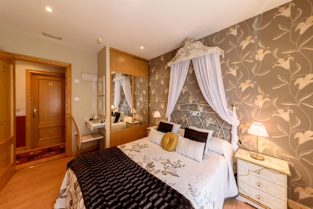 Hosteria Villa De Castro Кастро-Урдиалес Екстериор снимка